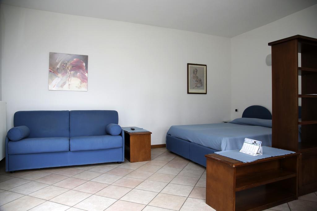 Residence Antico Crotto Porlezza Szoba fotó